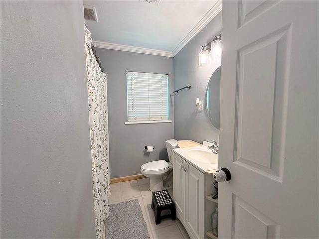 1819 CLOVER Lane, Alexandria, LA 71301