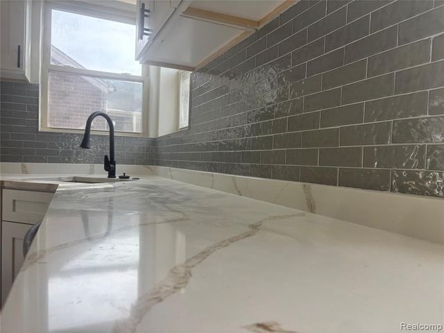 17541 Annchester Road, Detroit, MI 48219