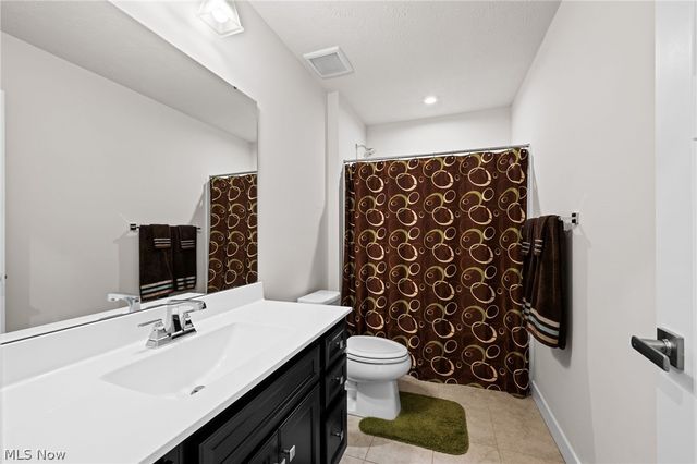 36306 Jannie Lane, North Ridgeville, OH 44039