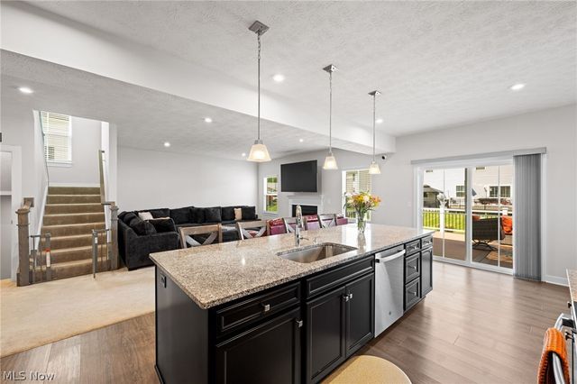36306 Jannie Lane, North Ridgeville, OH 44039