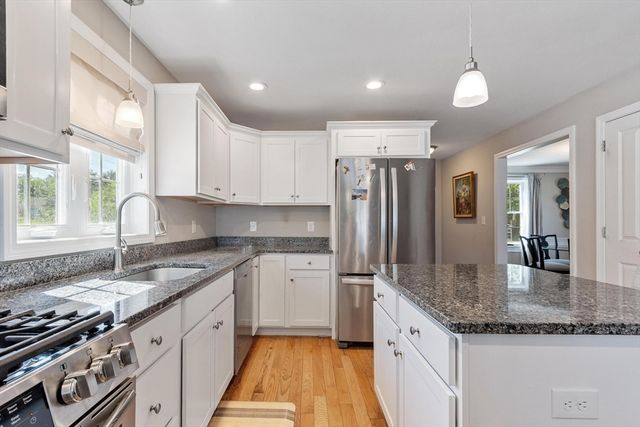 1016 Whipple Rd, Tewksbury, MA 01876