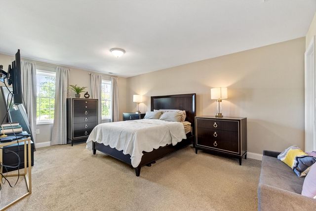 1016 Whipple Rd, Tewksbury, MA 01876