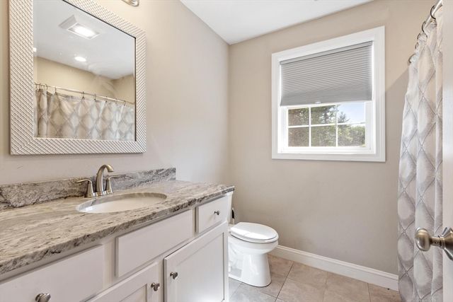 1016 Whipple Rd, Tewksbury, MA 01876