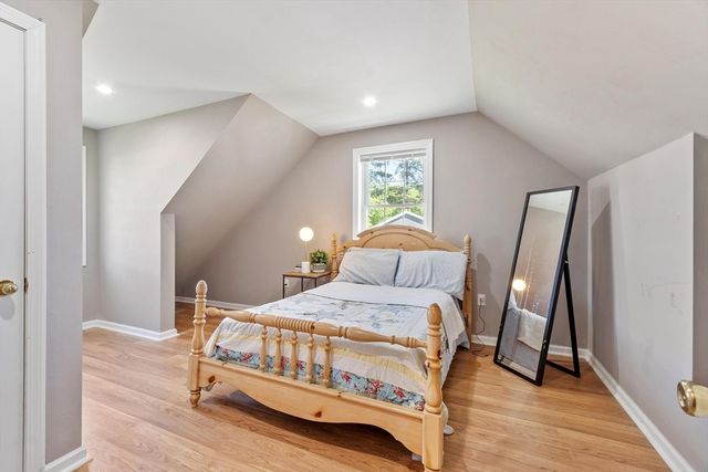 1016 Whipple Rd, Tewksbury, MA 01876