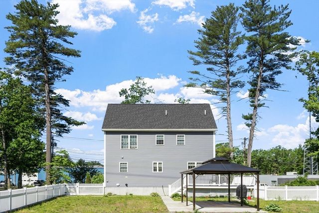 1016 Whipple Rd, Tewksbury, MA 01876