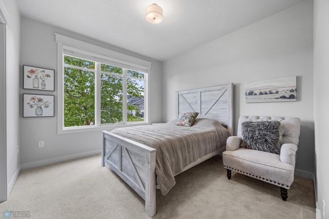 2865 Mcleod Drive E, West Fargo, ND 58078