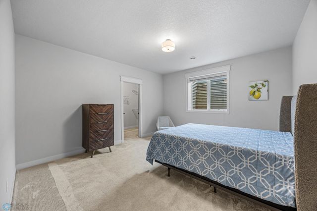 2865 Mcleod Drive E, West Fargo, ND 58078