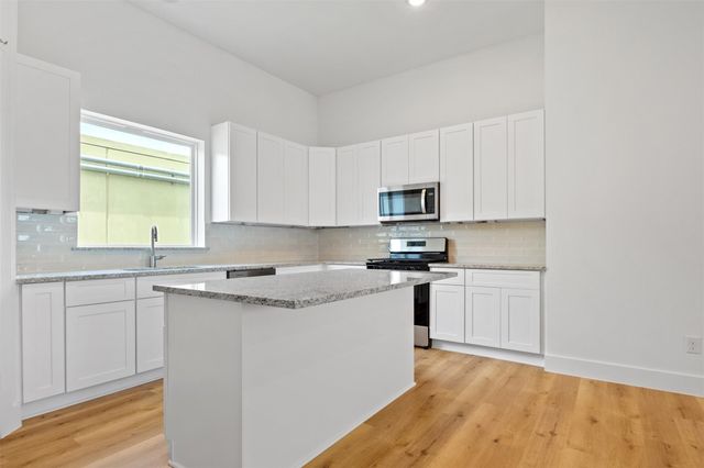 1928 Purswell Road, Houston, TX 77055