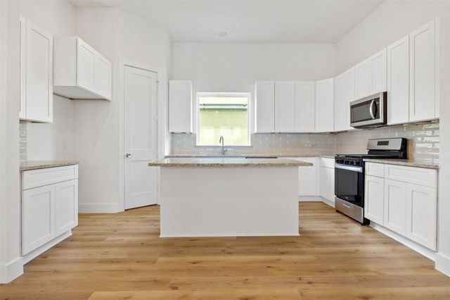 1928 Purswell Road, Houston, TX 77055