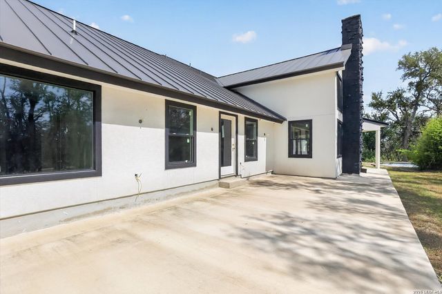 306 N ROLLING OAKS LN, San Antonio, TX 78253
