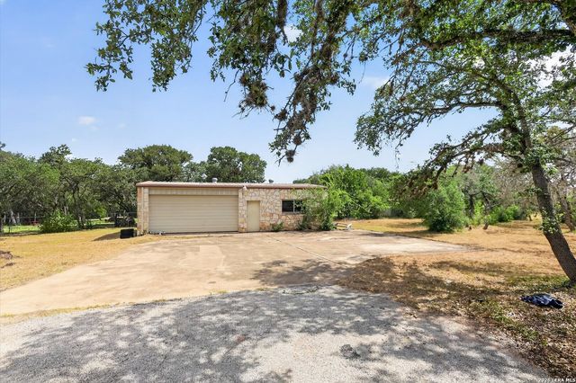 306 N ROLLING OAKS LN, San Antonio, TX 78253