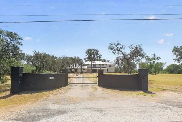 306 N ROLLING OAKS LN, San Antonio, TX 78253