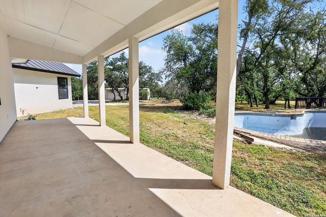 306 N ROLLING OAKS LN, San Antonio, TX 78253