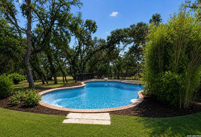 306 N ROLLING OAKS LN, San Antonio, TX 78253