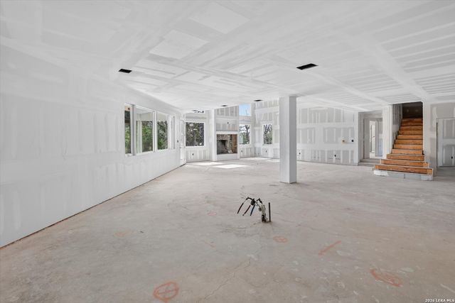 306 N ROLLING OAKS LN, San Antonio, TX 78253