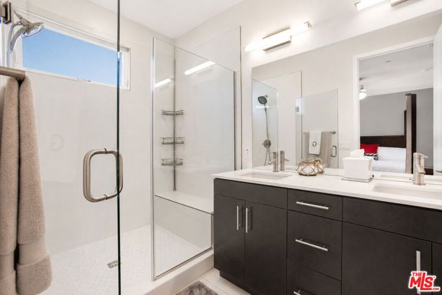 2700 E Chaucer Street 30, Los Angeles, CA 90065