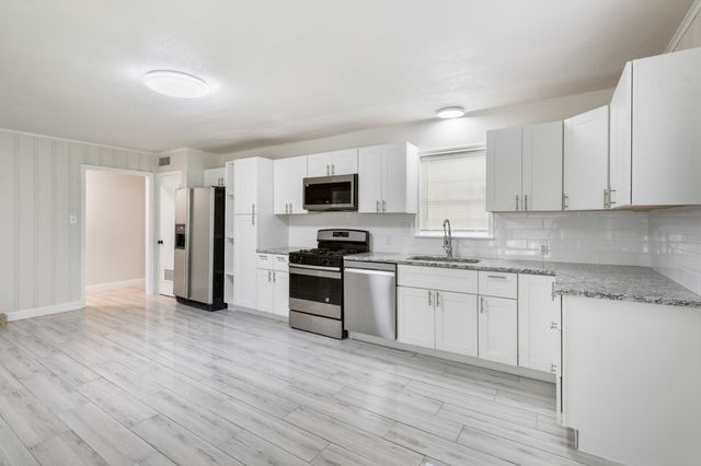 2320 N Edgewood Terrace, Fort Worth, TX 76103