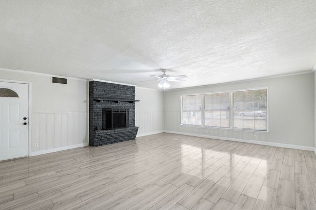 2320 N Edgewood Terrace, Fort Worth, TX 76103