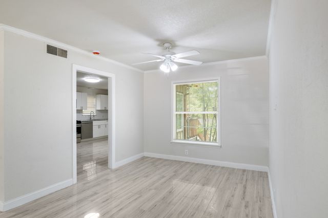 2320 N Edgewood Terrace, Fort Worth, TX 76103