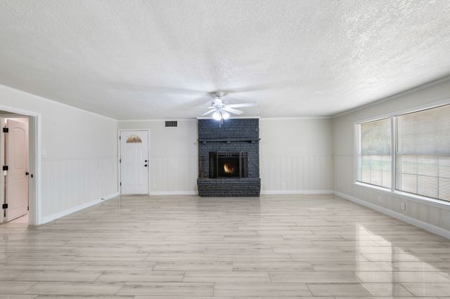 2320 N Edgewood Terrace, Fort Worth, TX 76103