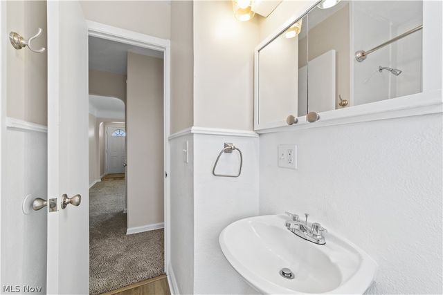 6307 Kenneth Avenue, Parma, OH 44129