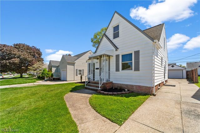 6307 Kenneth Avenue, Parma, OH 44129