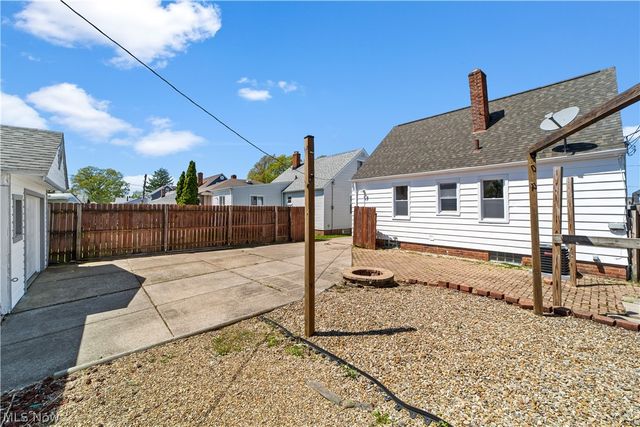 6307 Kenneth Avenue, Parma, OH 44129