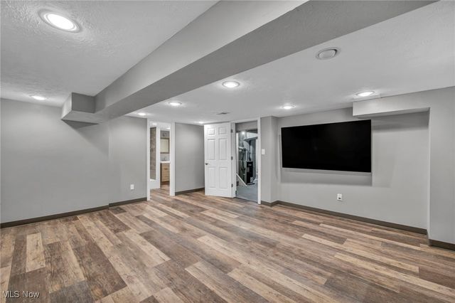 24850 Shoreview Ave, Euclid, OH 44123