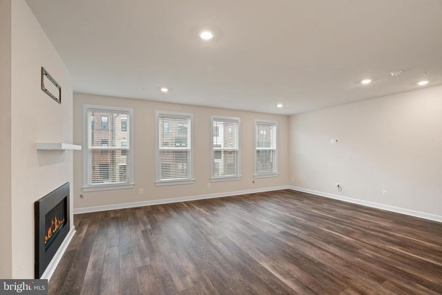 43467 GRANDMOORE ST, Ashburn, VA 20148