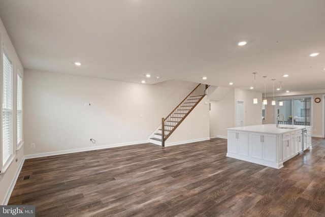 43467 GRANDMOORE ST, Ashburn, VA 20148