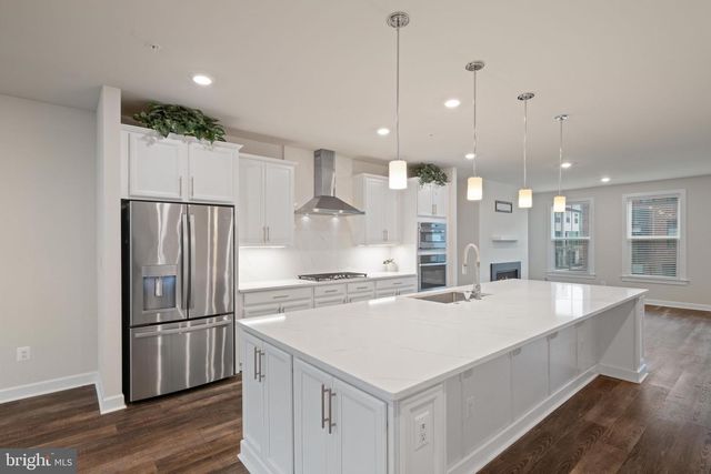 43467 GRANDMOORE ST, Ashburn, VA 20148