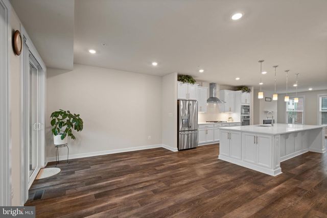 43467 GRANDMOORE ST, Ashburn, VA 20148