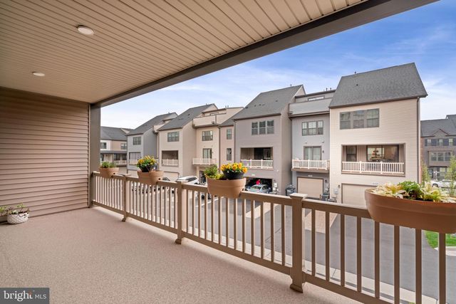 43467 GRANDMOORE ST, Ashburn, VA 20148