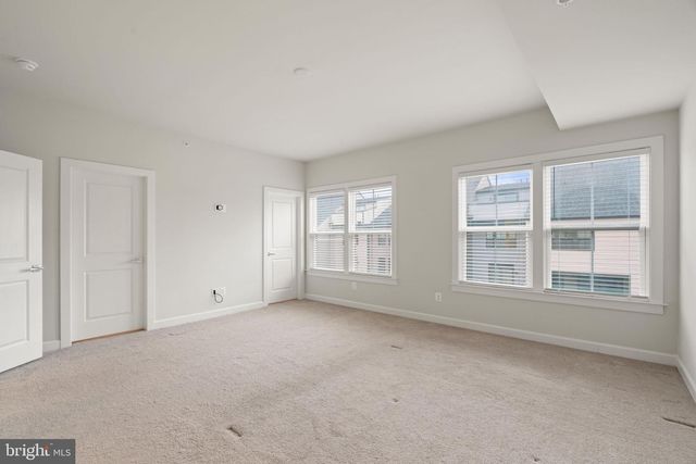 43467 GRANDMOORE ST, Ashburn, VA 20148