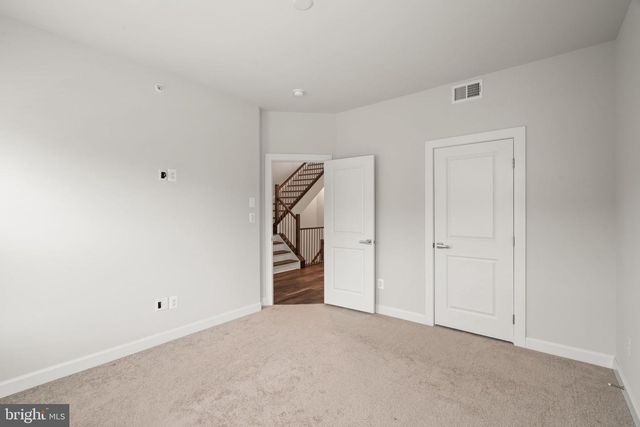 43467 GRANDMOORE ST, Ashburn, VA 20148