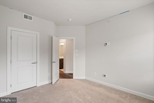 43467 GRANDMOORE ST, Ashburn, VA 20148