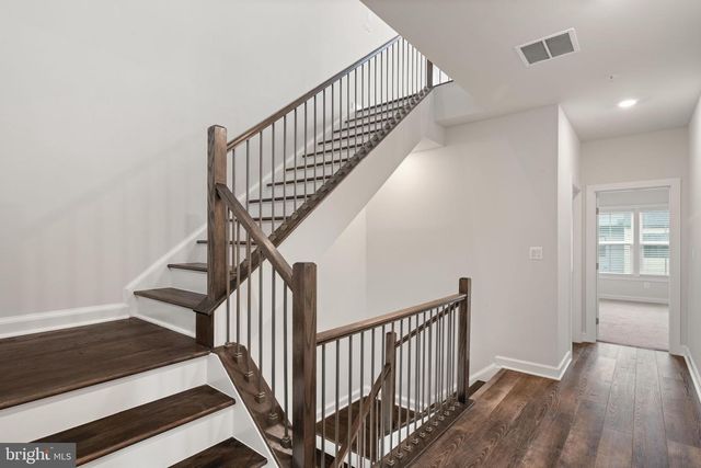 43467 GRANDMOORE ST, Ashburn, VA 20148