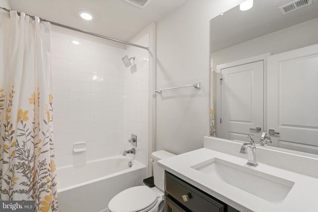 43467 GRANDMOORE ST, Ashburn, VA 20148