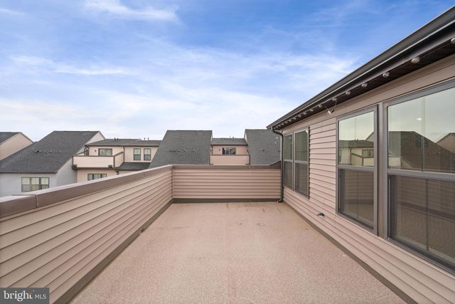 43467 GRANDMOORE ST, Ashburn, VA 20148