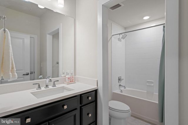 43467 GRANDMOORE ST, Ashburn, VA 20148