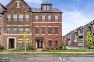 43467 GRANDMOORE ST, Ashburn, VA 20148
