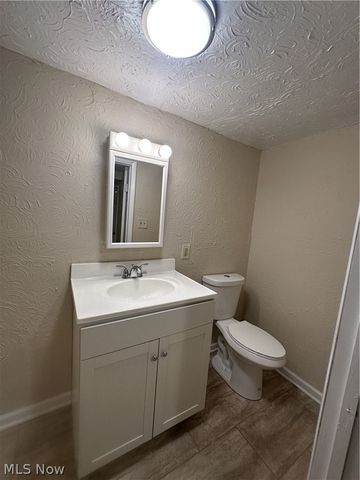 1598 Kingsley Avenue, Akron, OH 44313