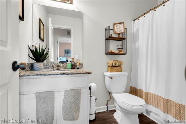 302 Shari Street, Pontiac, MI 48341