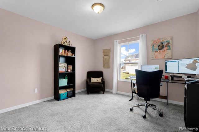 302 Shari Street, Pontiac, MI 48341