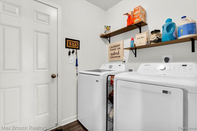 302 Shari Street, Pontiac, MI 48341