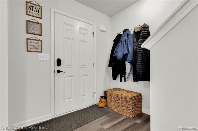 302 Shari Street, Pontiac, MI 48341