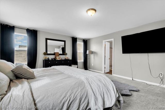 302 Shari Street, Pontiac, MI 48341