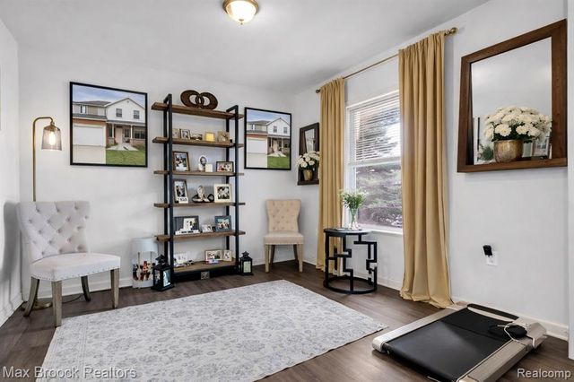 302 Shari Street, Pontiac, MI 48341