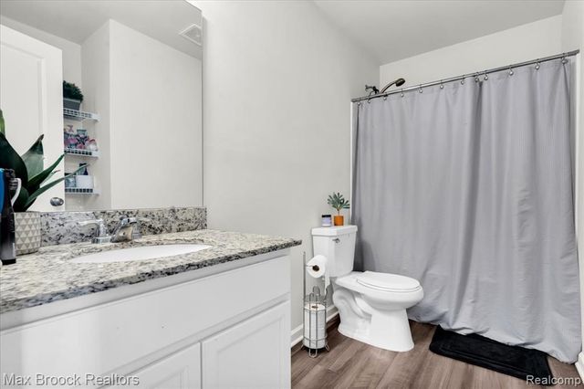 302 Shari Street, Pontiac, MI 48341