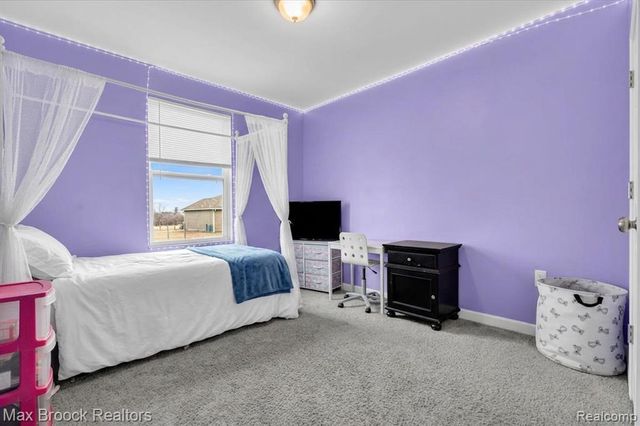 302 Shari Street, Pontiac, MI 48341